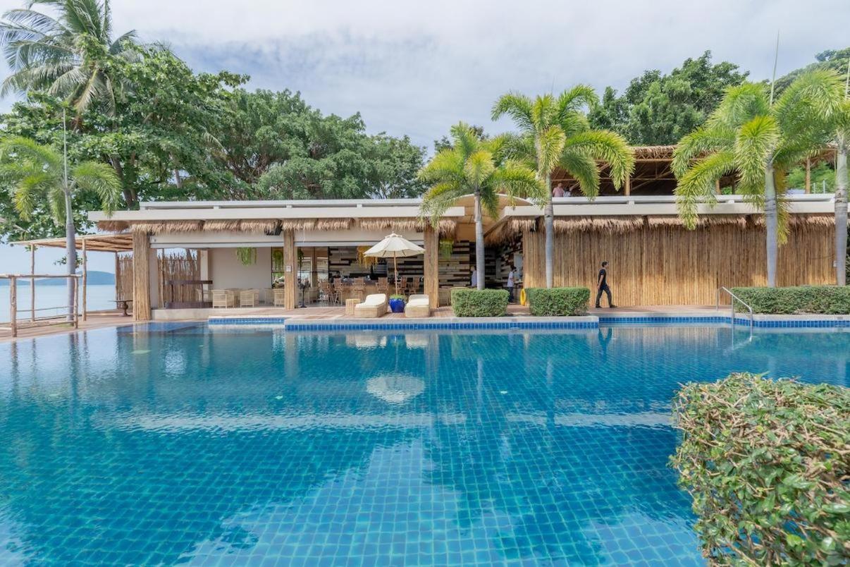 Poppy Beachfront Residence Rawai Rom bilde