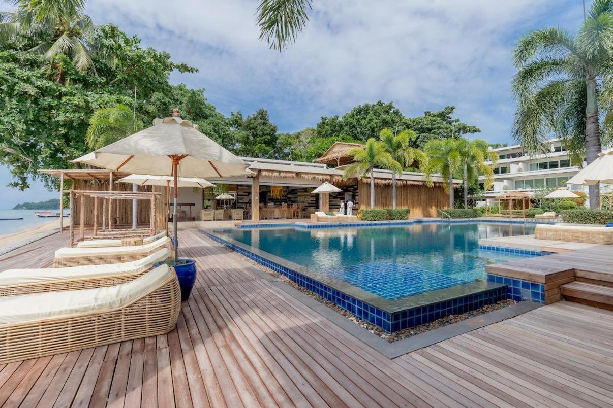 Poppy Beachfront Residence Rawai Rom bilde